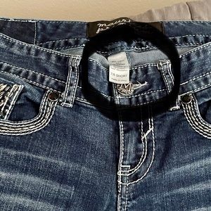 Maurice’s size 7/8 Short bootcut jeans